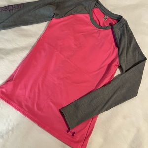 Under Armor girls cold weather shirt size L